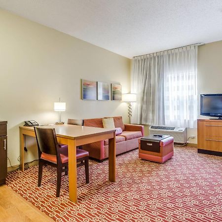 Towneplace Suites By Marriott Dallas Bedford Exterior photo