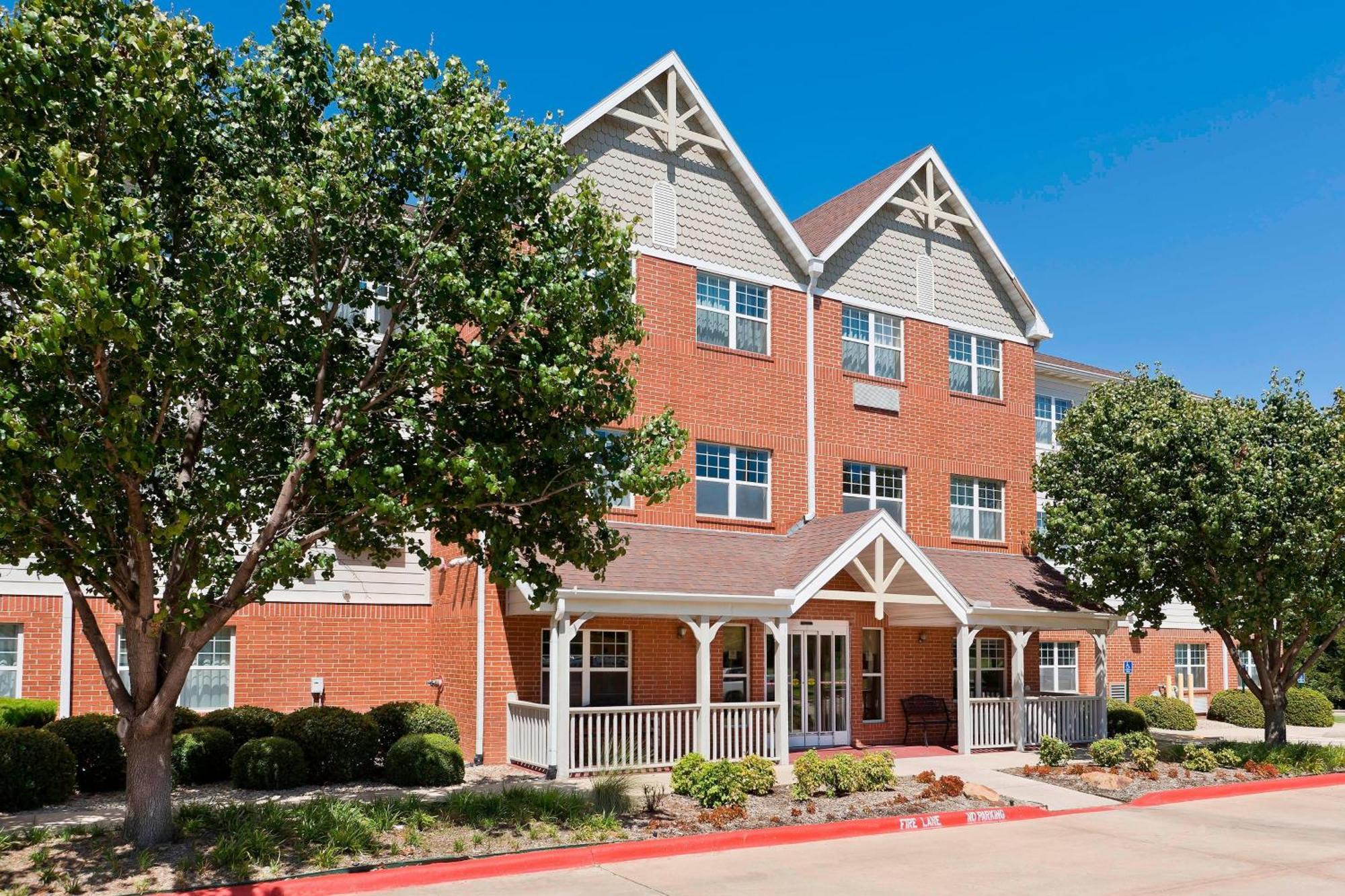 Towneplace Suites By Marriott Dallas Bedford Exterior photo